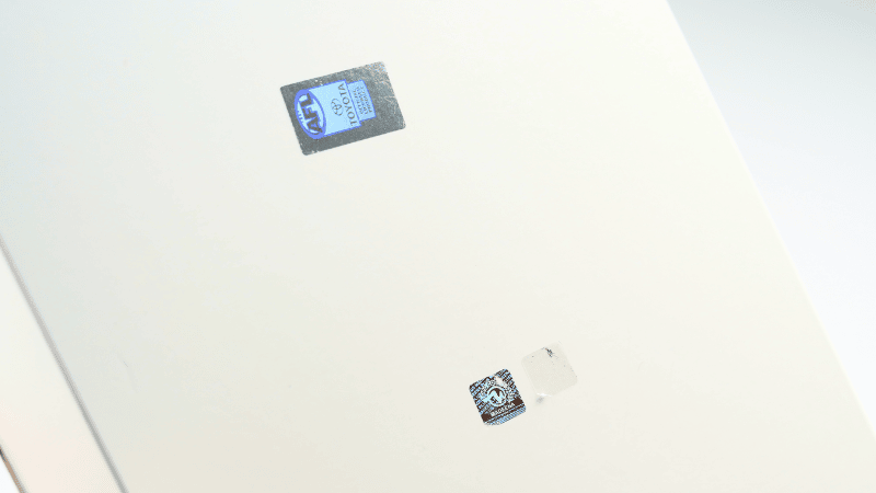 Holographic sticker label