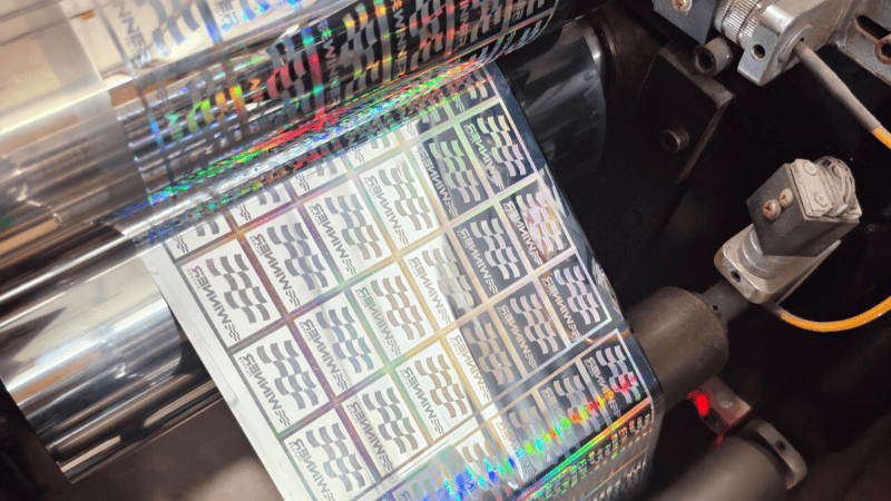 Industrial roll-to-roll holographic stamping machine printing custom holographic anti-counterfeiting security labels